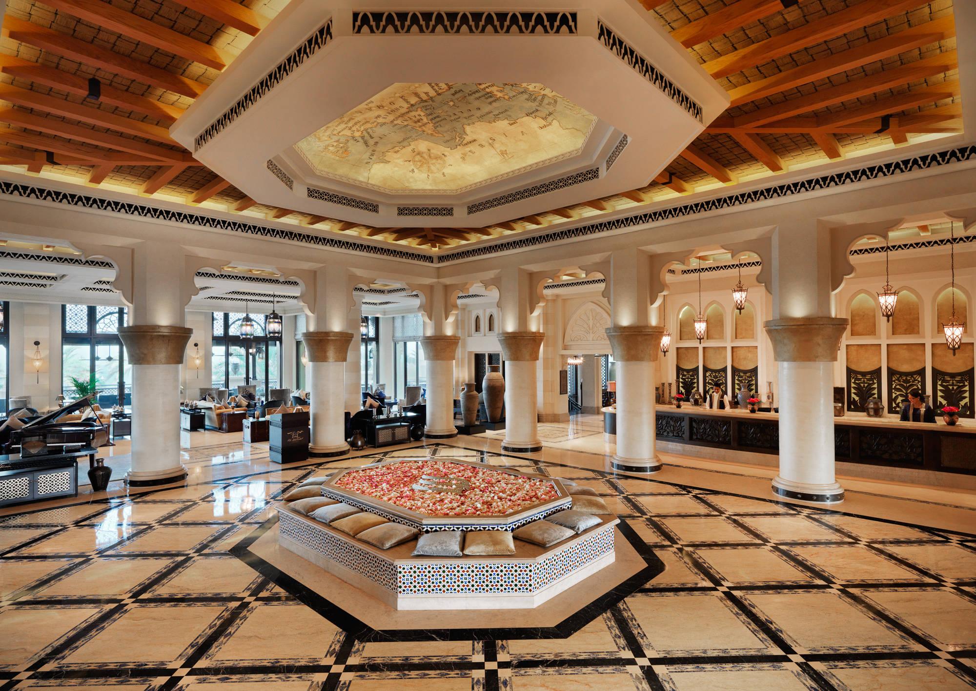Jumeirah Mina Al Salam Дубай Екстериор снимка The lobby of the hotel