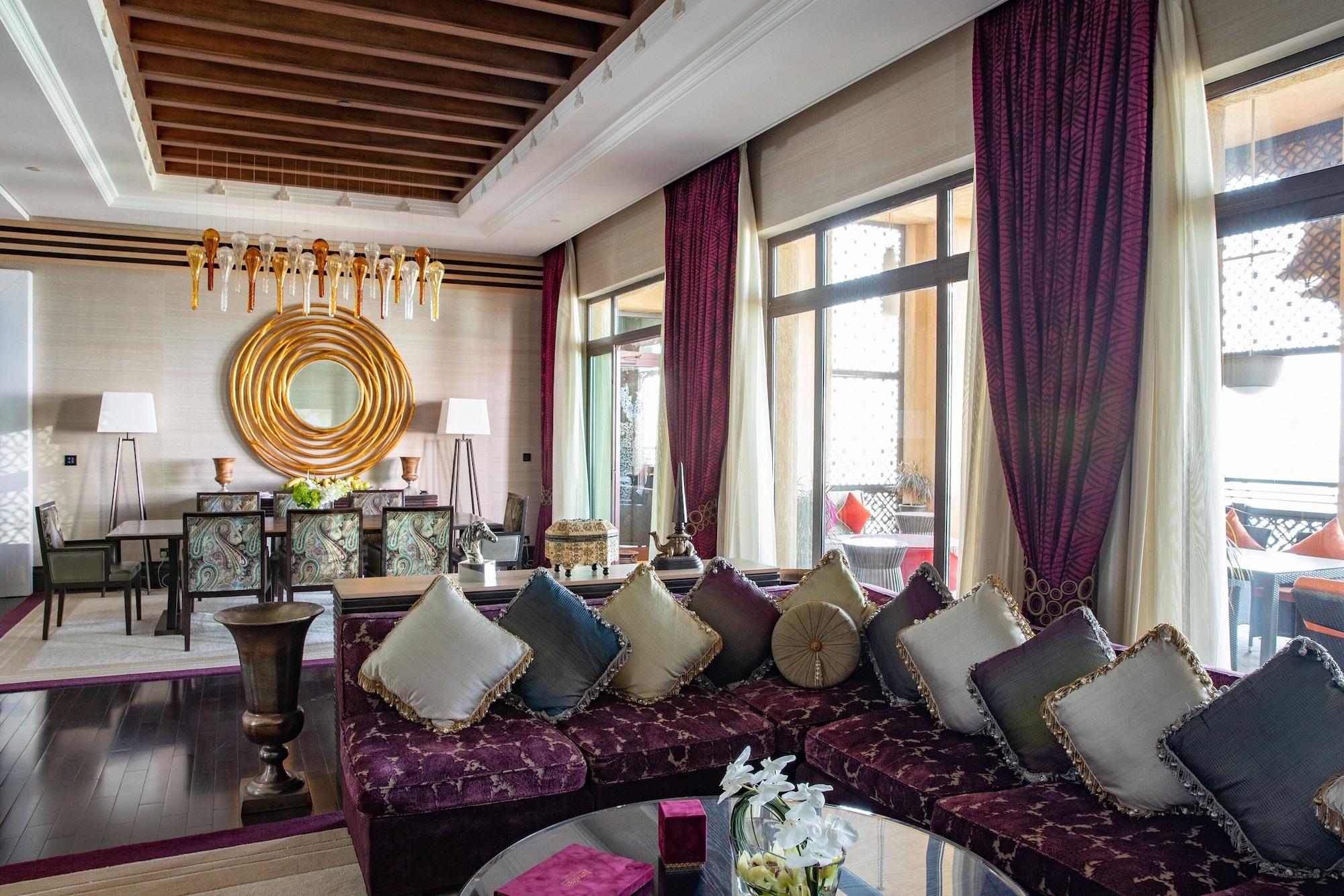Jumeirah Mina Al Salam Дубай Екстериор снимка The interior of the hotel