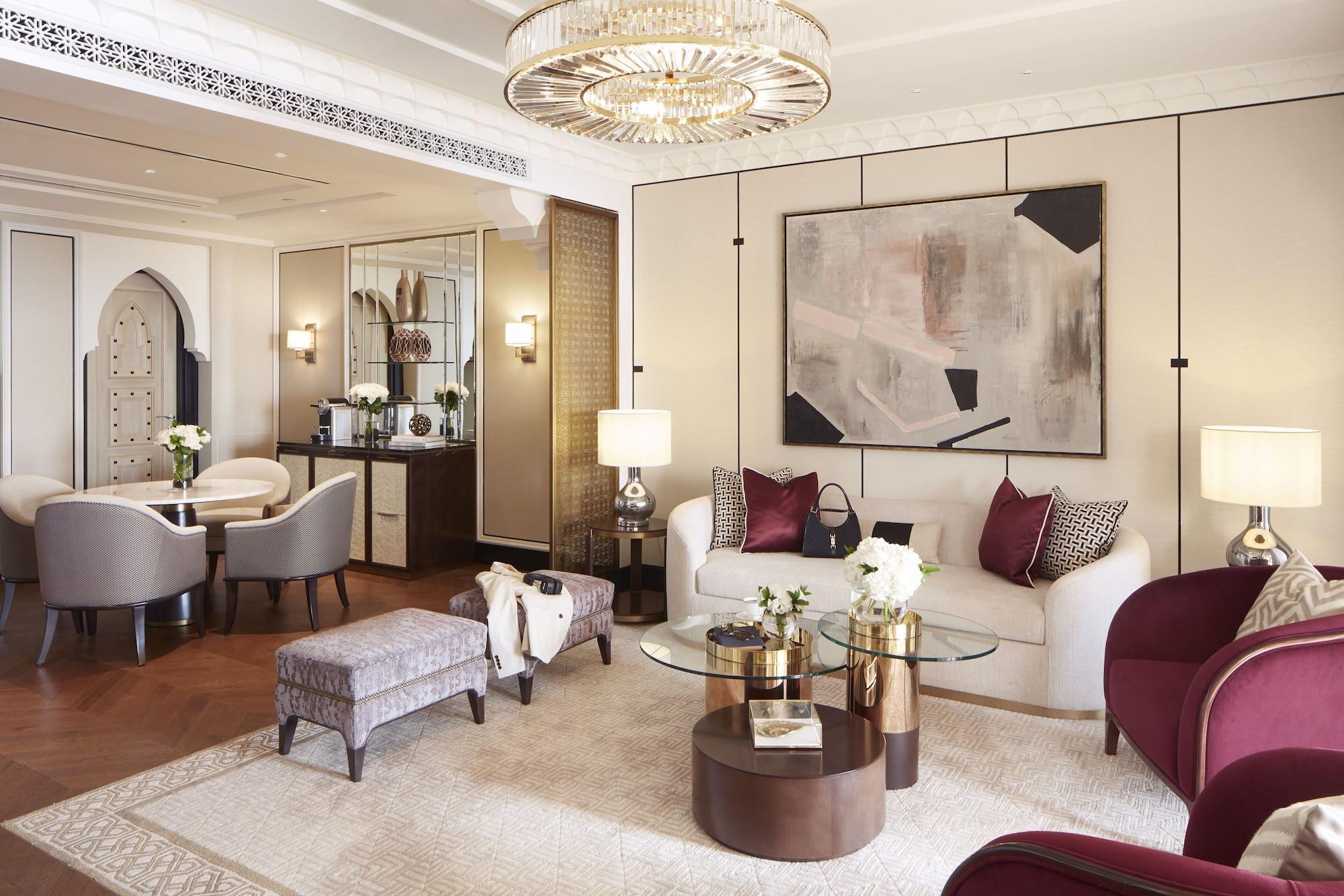 Jumeirah Mina Al Salam Дубай Екстериор снимка A suite at the Ritz-Carlton, DIFC