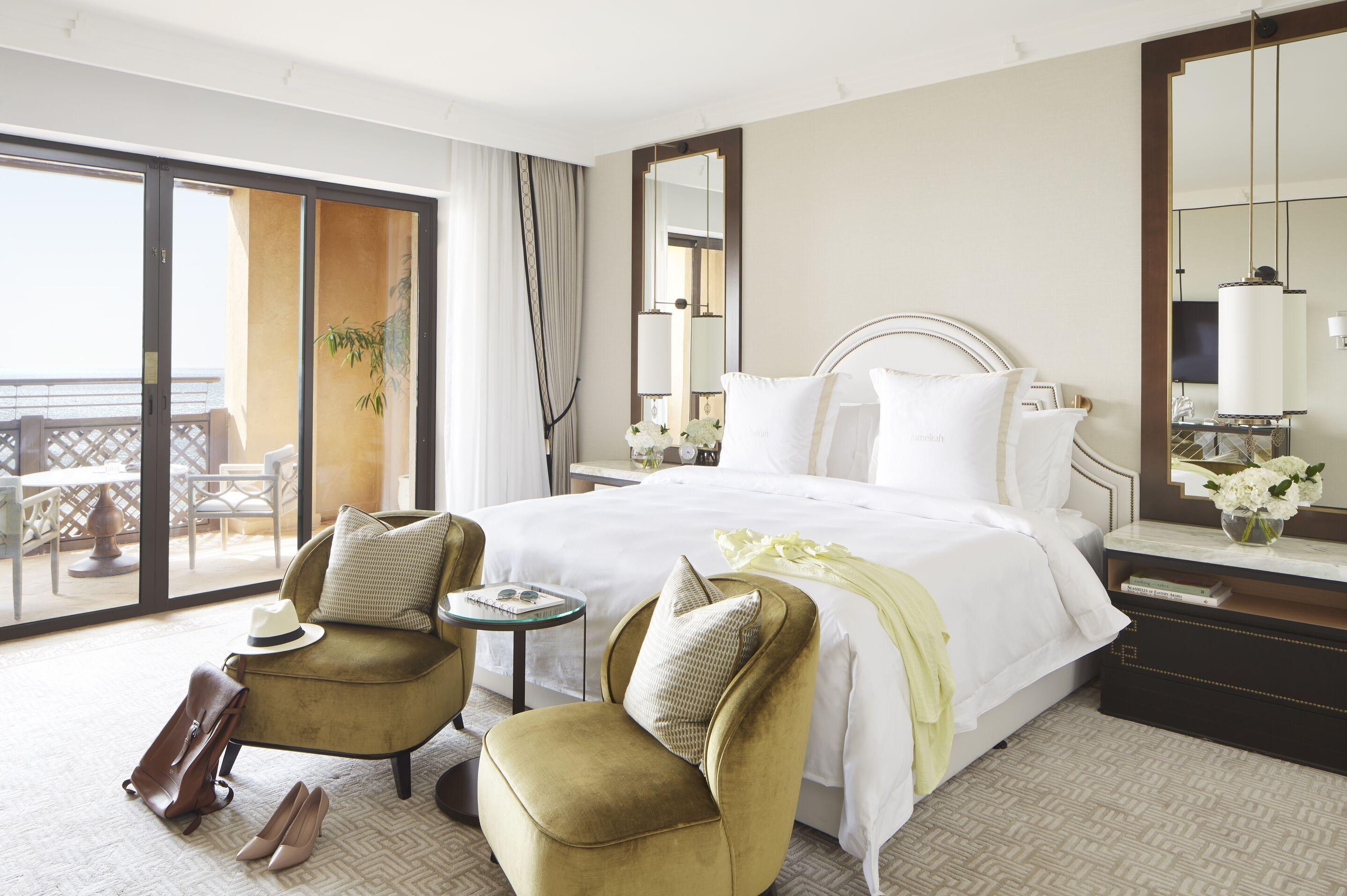 Jumeirah Mina Al Salam Дубай Екстериор снимка A bedroom at The St. Regis